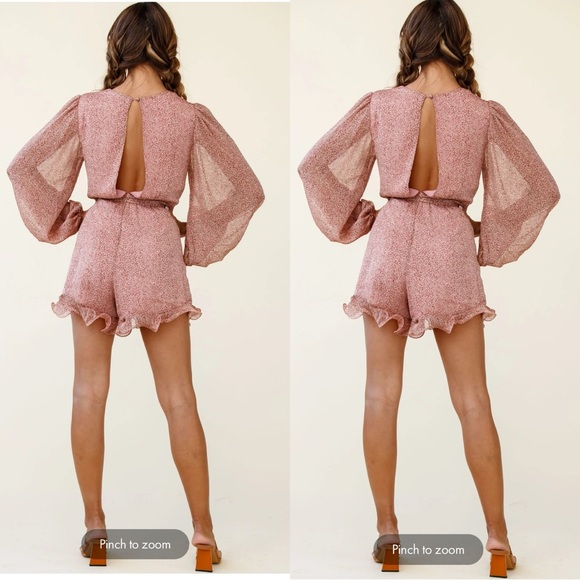 Saints + Secrets Long balloon sleeve leopard print blush romper size medium - Picture 2 of 10